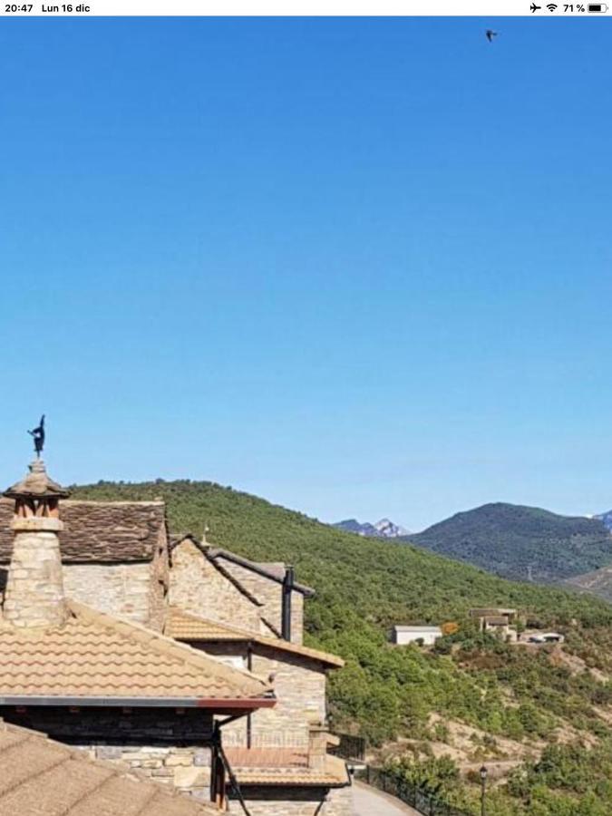 Vistas A La Montana En Un Pueblo Con Encanto. Appartement El Pueyo de Araguás
